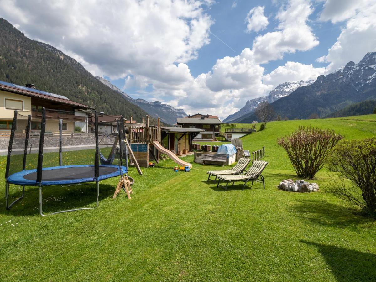Ferienhaus & -Wohnung Flatscher Waidring Esterno foto